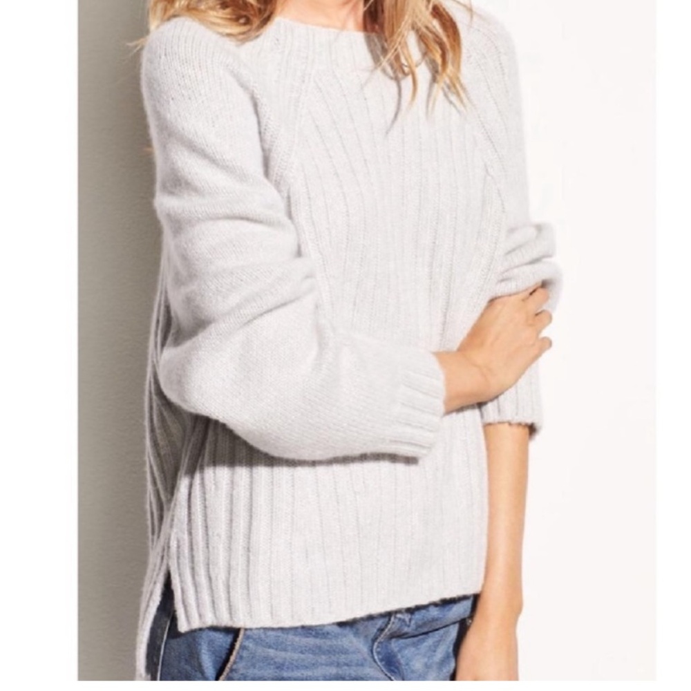 [SOLD] Vince Women's Gray Sweater - Picture 2 of 6